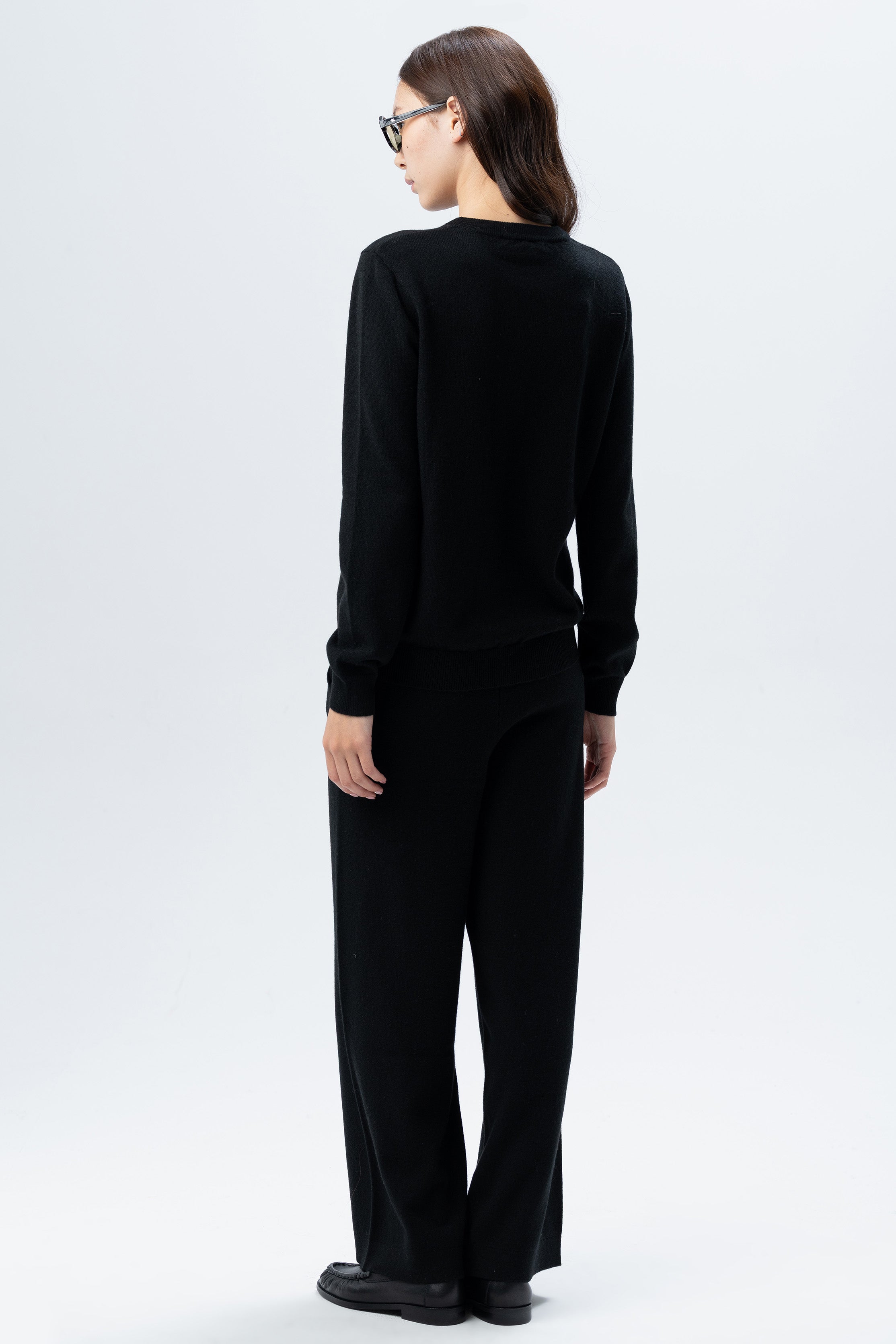 Tonot Black Crewneck Jumper