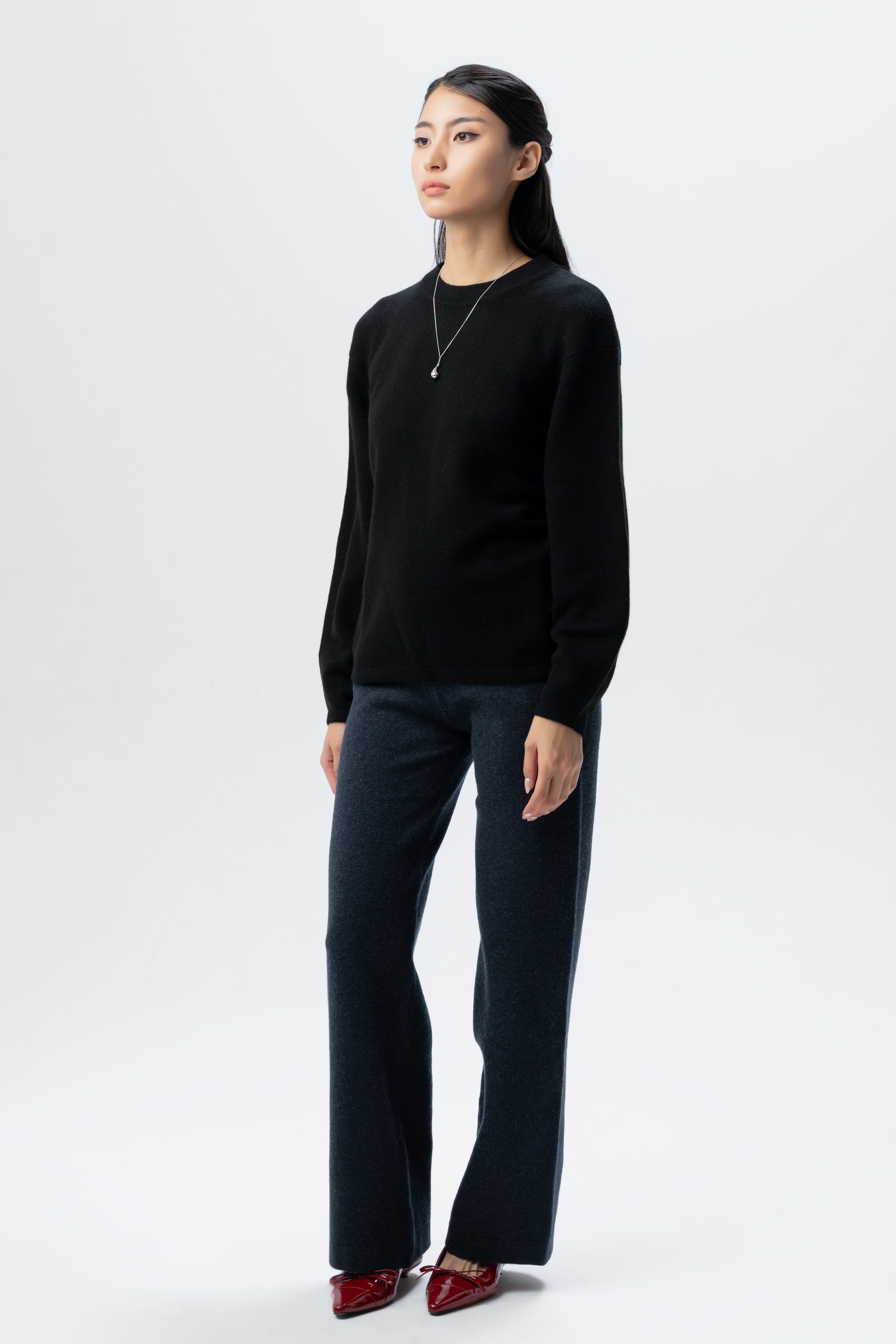 Tonot Classic Black Cashmere Jumper