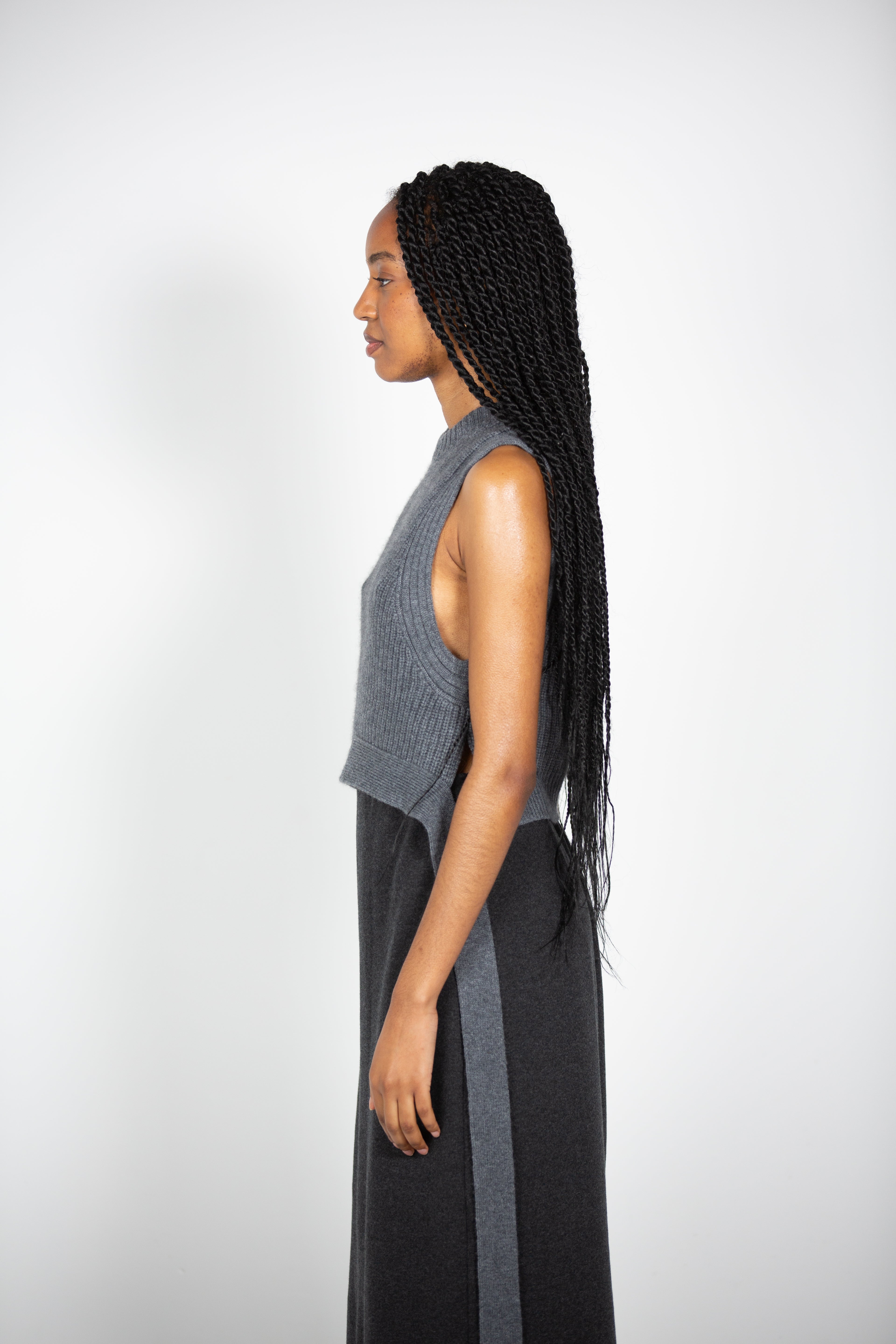Tonot's Ribbed Sleeveless Knit Top