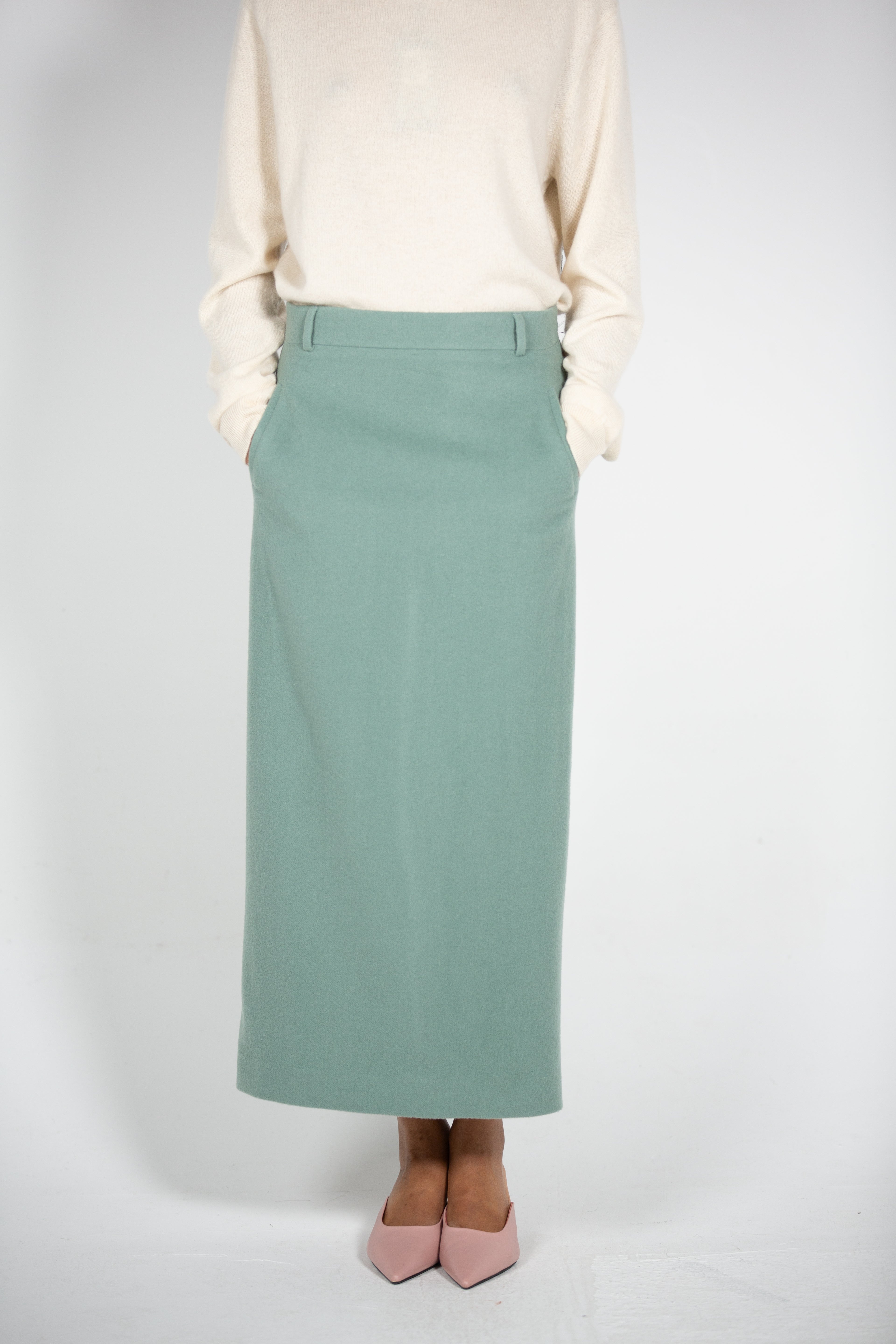 Noemi's Green Skirt