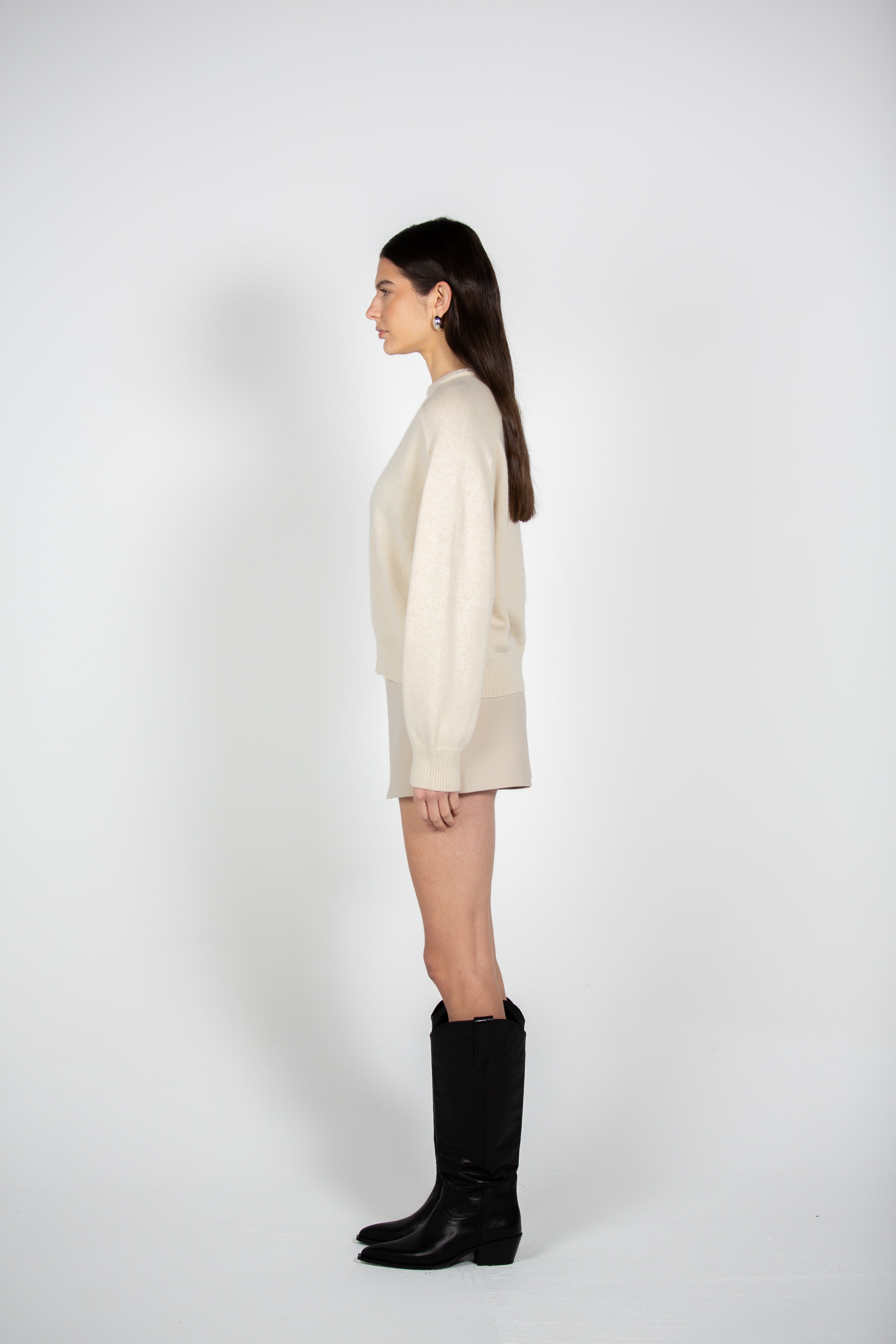 Tonot's Cream Lightweight Sweater